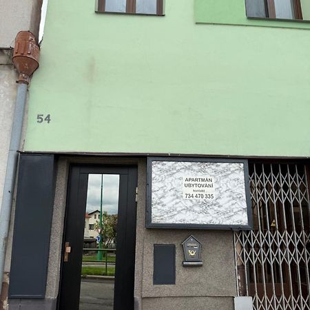Apartman V Rodinnem Dome Jaroměř 外观 照片